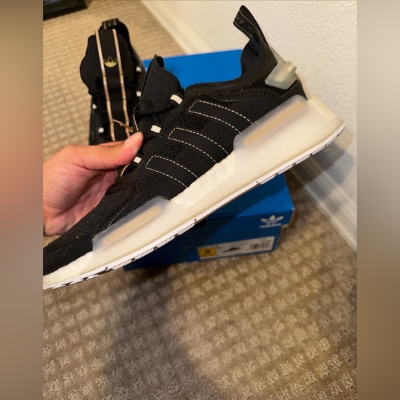 Adidas Black Sneakers NMD_V3 Womens Shoes NEW size 8 - Picture 2 of 13